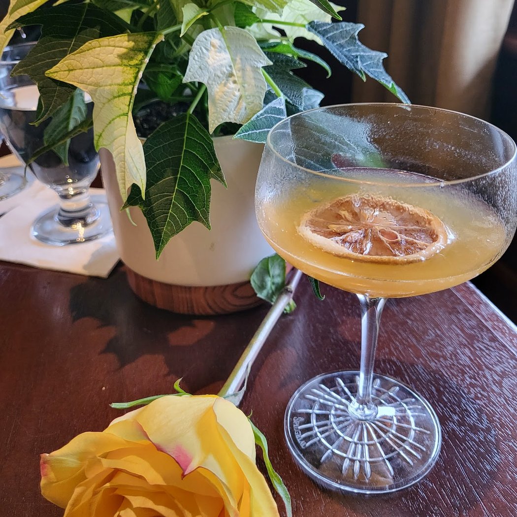 Churchill Lounge 3